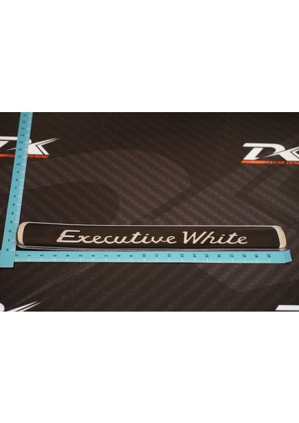 Toyota Land Cruiser Executive White 3m Silikon Kaplama Bagaj Logo modelleri