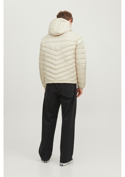 Essentials Jjehero Regular Fit Kapüşonlu Mevsimlik Şişme Mont Erkek Mont 12211785 modelleri