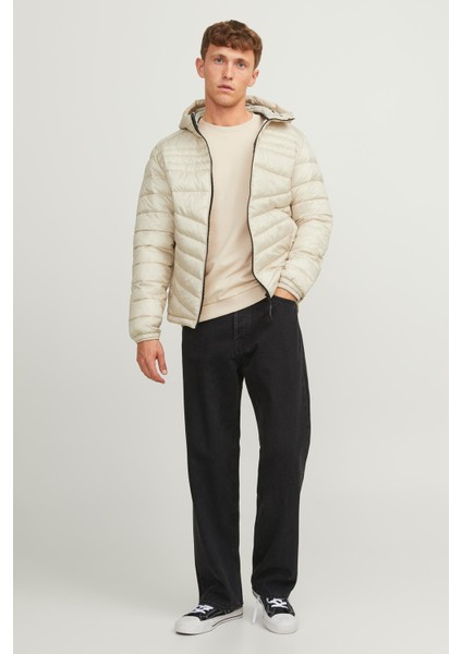 Essentials Jjehero Regular Fit Kapüşonlu Mevsimlik Şişme Mont Erkek Mont 12211785 fırsatları