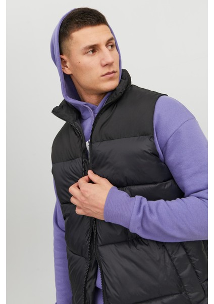 Essentials Jjetoby Dik Yakalı Fermuarlı Regular Fit Şişme Yelek Erkek Yelek 12235861