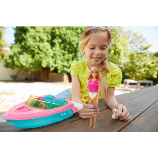 Barbie Bebek ve Teknesi, Oyuncak Köpek ve Aksesuarlar İle Suda Yüzer, 3-7 Yaş Arası İçin GRG30