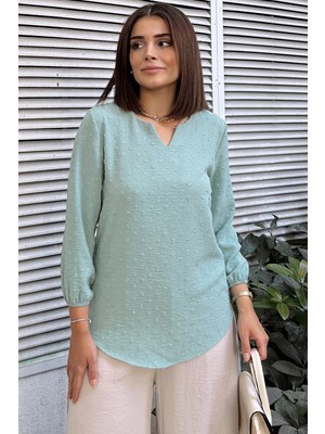New Laviva Mint Uzun Truvakar Kol, Öpücük Yaka, Ponponlu Kumaş Basic Kesim Bluz - Tesettüre Uygun