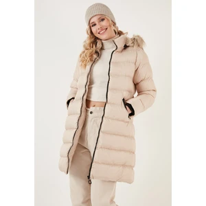 Su Itici Regular Fit Çıkarılabilir Kapüşonlu Şişme Mont Bayan Mont 640Y001