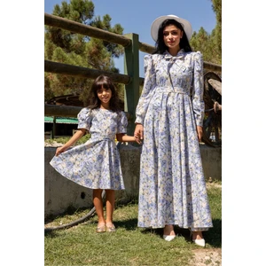 Küçüğüm Butik Tesettür Mavi Pastel Çiçekli Boyundan Bağlamalı Kloş Anne Kız Kombini (Tekli Satılmaktadır)