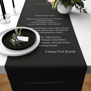 The Lucid Lab Anlatamıyorum Siyah - Şiir Runner Örtü