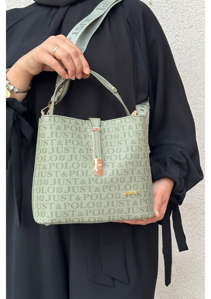Baskı Desenli Kilit Detaylı 3 Gözlü El ve Omuz Çantası 22X20CM PBU4002