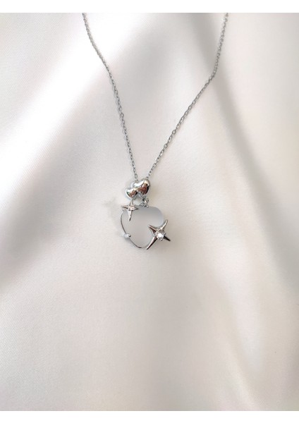 Kadın Paslanmaz Çelik Gümüş Renk Yıldızlı Soft Kalp Kolye
