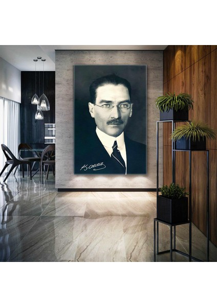 Mustafa Kemal Atatürk Gözlüklü Karizma Kanvas Tablo