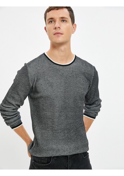 Triko Kazak Bisiklet Yaka Dokulu Slim Fit Uzun Kollu