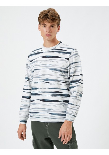 Bisiklet Yaka Sweatshirt Baskılı Uzun Kollu modelleri