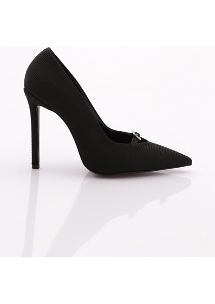 1093 Kadin Topuklu Ayakkabi