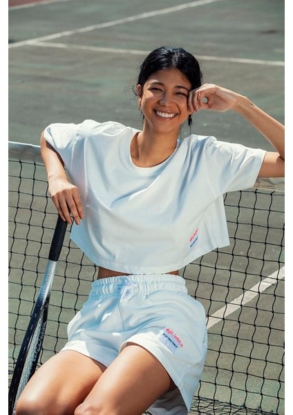 Beyaz Weeknd Crop T-Shirt fiyatları