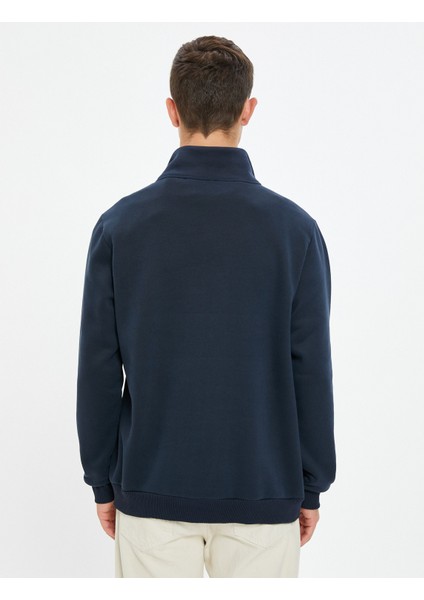 Yarım Fermuarlı Sweatshirt Kolej Baskılı Dik Yaka