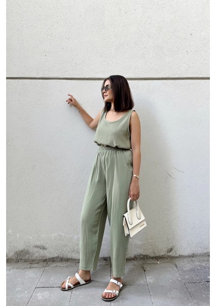 Haki Ithal Müslin Kumaş, Beli Lastikli,Cepli Rahat Kalıp Pantolon - Tesettüre Uygun fiyatları