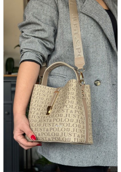 Baskı Desenli Özel Seri Kadın Omuz Çantası 92055-GQ Kum fiyatları