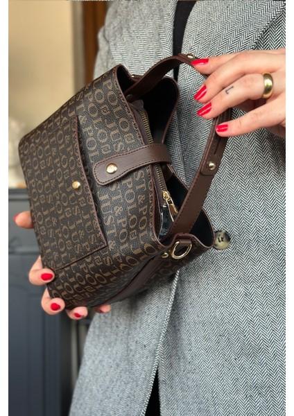 Baskı Desenli Özel Seri Kadın Omuz Çantası 92055-GQ Kahverengi modelleri