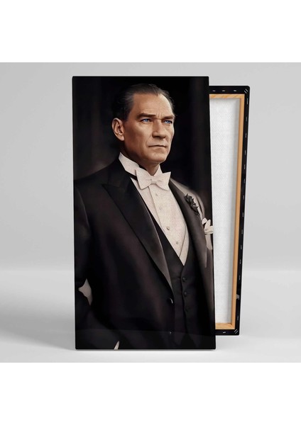 Takım Elbiseli Mustafa Kemal Atatürk Yapay Zeka Kanvas Tablo