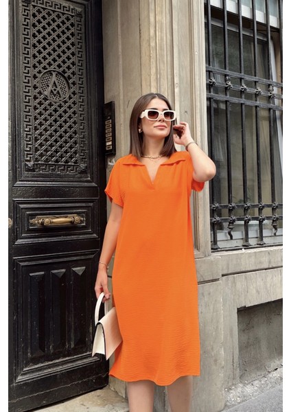 Turuncu Kısa Kol, Polo Yaka, Dokulu Kumaş, Basic Kalıp/kesim, Aerobin Rahat Midi Elbise modelleri