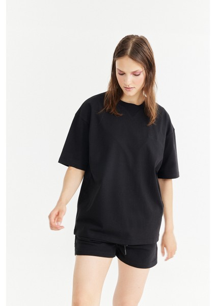 Siyah Essentials Oversize T-Shırt K