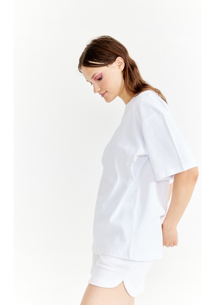 Beyaz Essentials Oversize T-Shırt K fırsatları