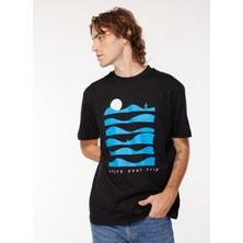 Denim Trip Regular Fit Dalga Baskılı Siyah Erkek T-Shirt