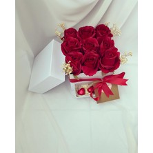 Z&B Flowers Sevgiliye hediye Kutuda Kırmızı Gül sevgiliye Hediye doğum Günü güller konsept Hediyelik kırmızı Güller Yapay Çiçek