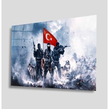 Kırmızı Ayı Türklük Cam Tablo