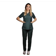 Seza Avcı Yeşil Hemşire Forması Scrubs