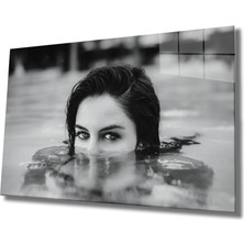 Kırmızı Ayı Kadın Gözü, Eye