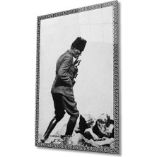 Kırmızı Ayı Atatürk Cam Tablo