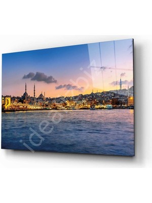 Kırmızı Ayı Istanbul Cam Tablo