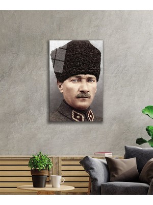 Kırmızı Ayı Atatürk Cam Tablo