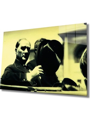 Kırmızı Ayı Atatürk Cam Tablo