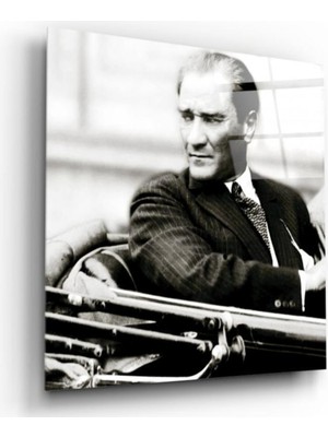 Kırmızı Ayı Atatürk Cam Tablo