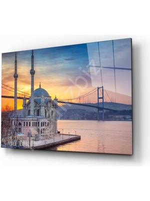 Kırmızı Ayı Istanbul Cam Tablo