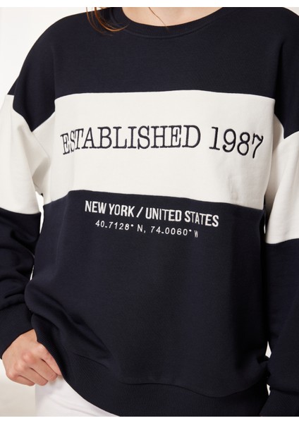 Bisiklet Yaka Nakışlı Lacivert Kadın Sweatshirt A3WL-SWT9 modelleri