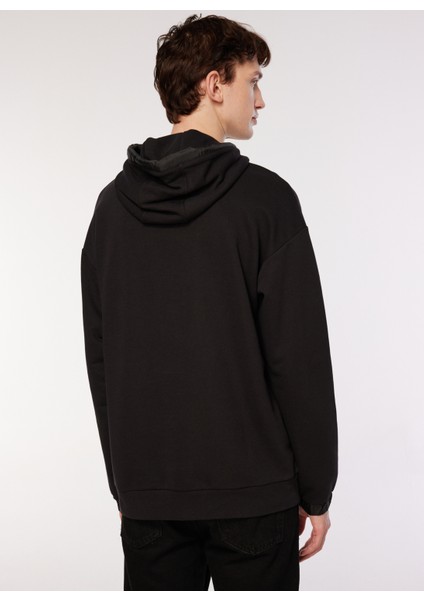 Kapüşon Yaka Baskılı Siyah Erkek Sweatshirt A3WM-SWT3 indirimleri
