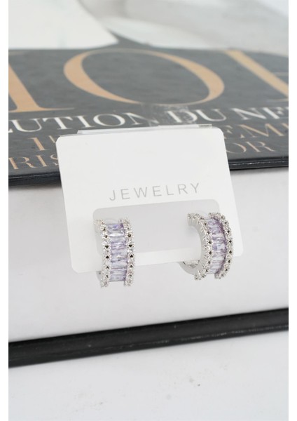 Kadın Vip Seri Baget Zirkon Taşlı Sedefli Minimal Model Çivili 2'li Set Küpe fiyatları