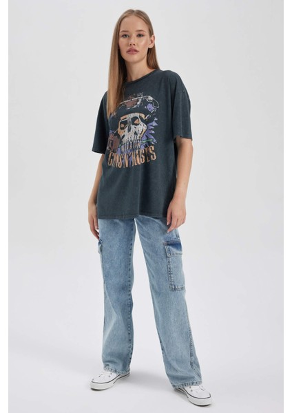 Coool Guns N' Roses Oversize Geniş Kalıp Bisiklet Yaka Kısa Kollu Yıkamalı Soluk Efektli Tişört B1908AX23HS fiyatları