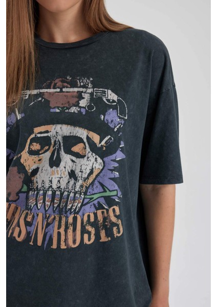 Coool Guns N' Roses Oversize Geniş Kalıp Bisiklet Yaka Kısa Kollu Yıkamalı Soluk Efektli Tişört B1908AX23HS fırsatları