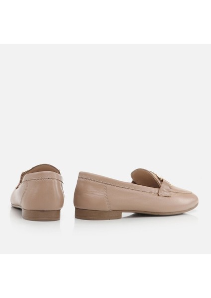 01AYH266800A330 Hakiki Deri Naturel Kadın Loafer