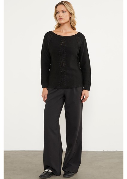 Kayık Yaka Motif Detaylı Triko Kazak - Siyah fırsatları