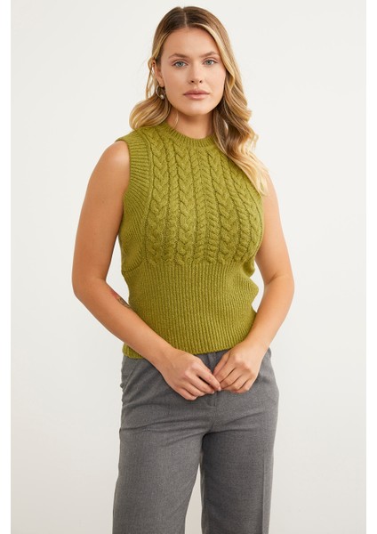 Bele Oturmalı Saç Örgü Triko Süveter - Yeşil