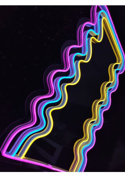 Neon Işıklı Ayna