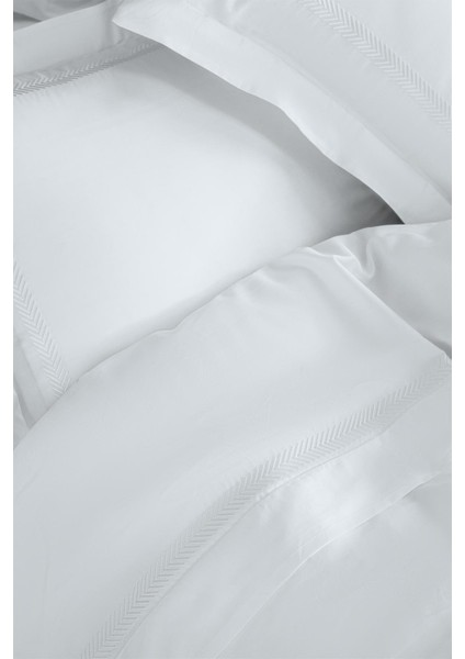 İssimo Home Issimo Chevron Nakışlı 300 Tc Saten Nevresim Takımı Çift Kişilik fırsatları