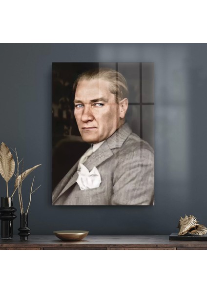 Cam Tablo Atatürk Gri Takım Elbiseli 30X40 cm