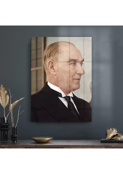 Cam Tablo Atatürk Siyah Takım Elbiseli 70X100 cm