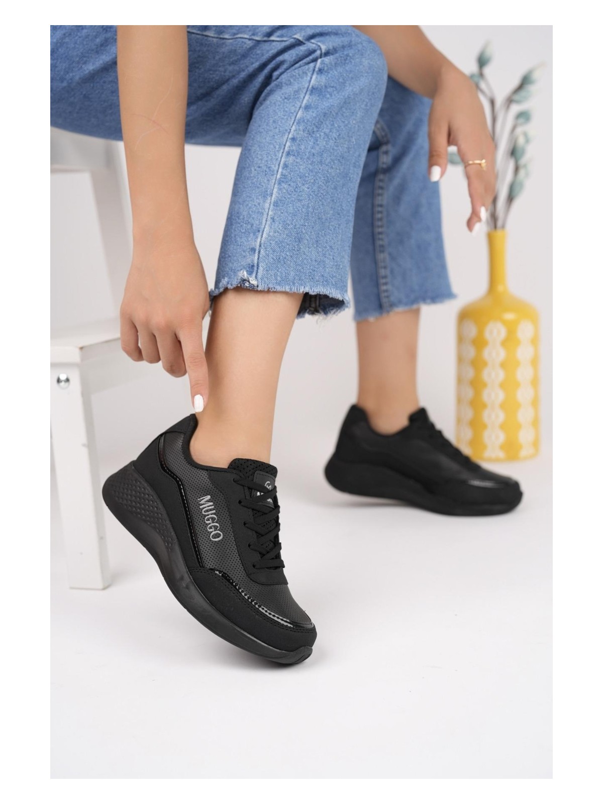 Muggo Happy Garantili Kadın Ortopedik Günlük Bağcıklı Şık Rahat Sneaker Spor Ayakkabı - Görsel 4