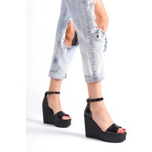 Preshley Kadın Verla Siyah Rugan Tek Bant Yüksek Dolgu Taban Ayakkabı