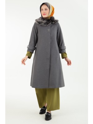 Armine Trend Yakası Kürklü Gizli Düğmeli Cepli Kap-Gri 22KT750